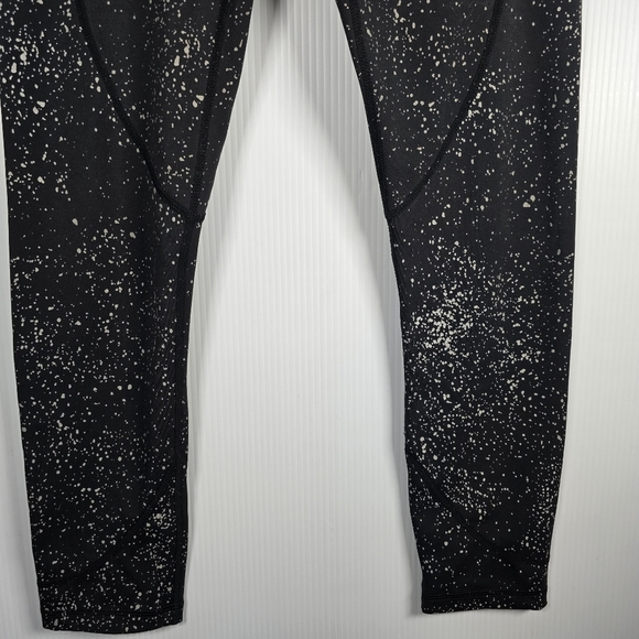 Zyia Active Women's Black Reflective Pocket Light n Tight Hi-Rise 7/8 Size 6-8 - Picture 11 of 16